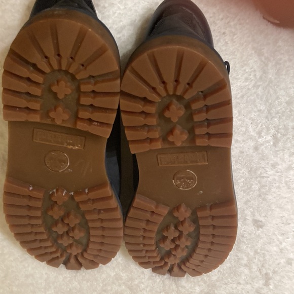 Timberland Premium big kids waterproof boots in great condition size 4 - Picture 4 of 6